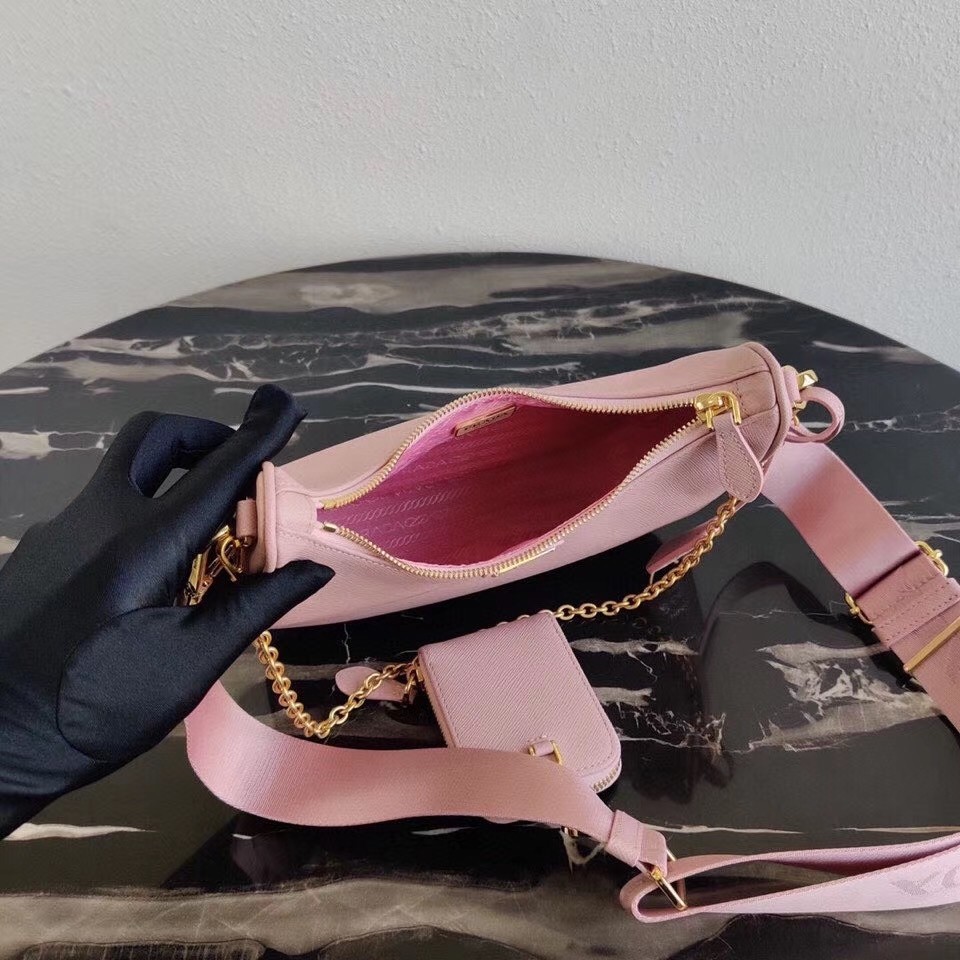 Pra*a re-edition 2005 shoulder bag in pink saffiano leather
