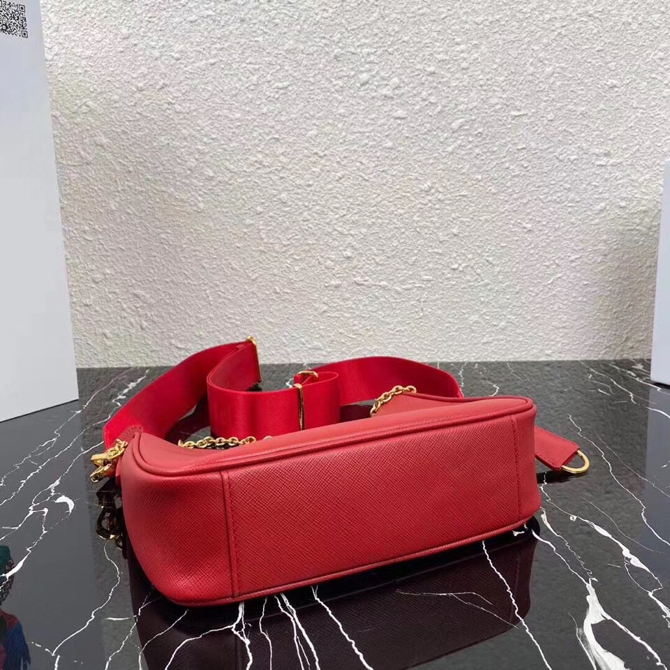 Pra*a re-edition 2005 shoulder bag in red saffiano leather