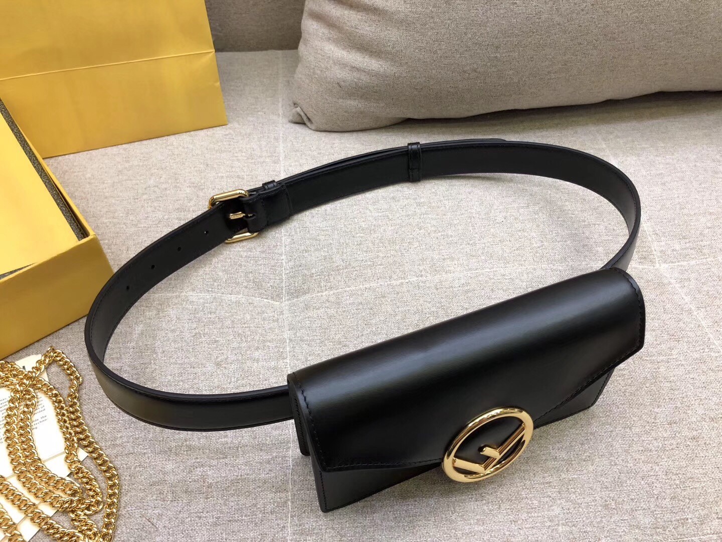 F**di kan i f belt bag in black calfskin