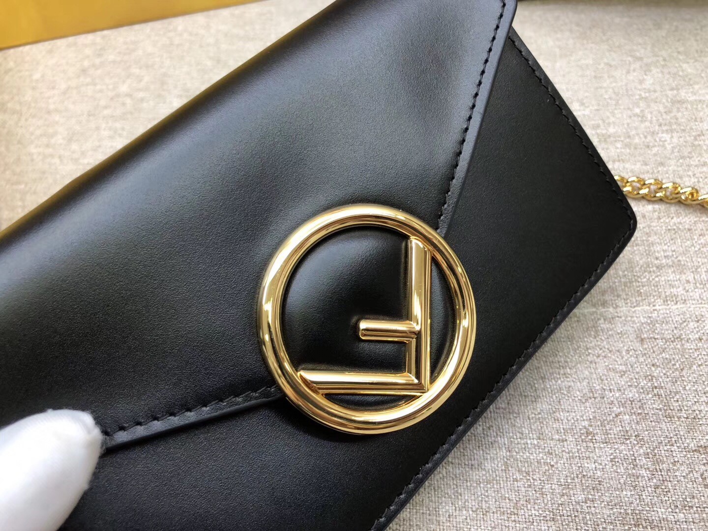 F**di kan i f belt bag in black calfskin