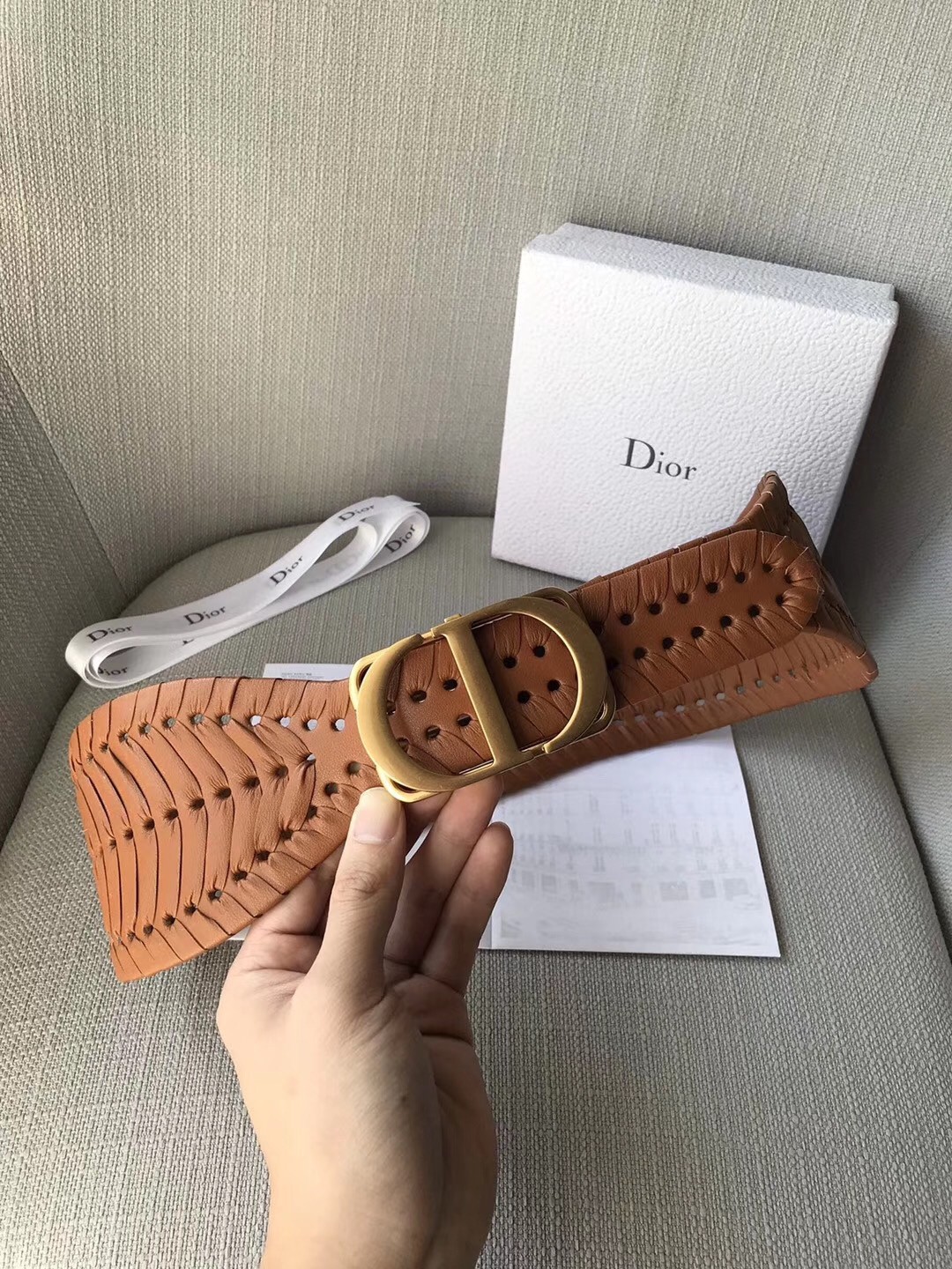 D*or 30 montaigne 40mm belt in camel calfskin