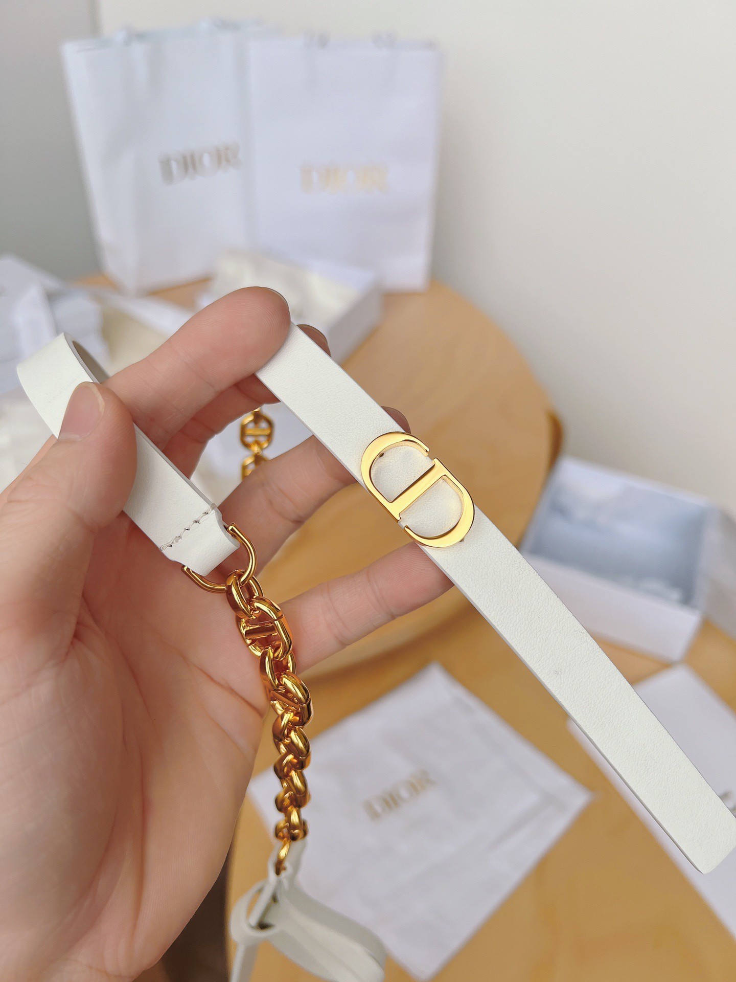 D*or caro 15mm belt in white calfskin and chain
