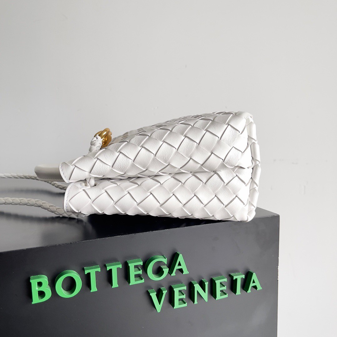 bo*te*ga Ve*ne*ta small andiamo bag in white intrecciato lambskin