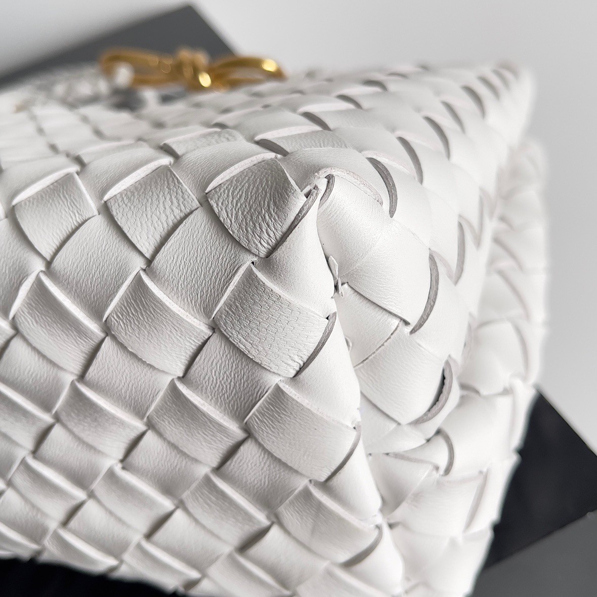 bo*te*ga Ve*ne*ta small andiamo bag in white intrecciato lambskin