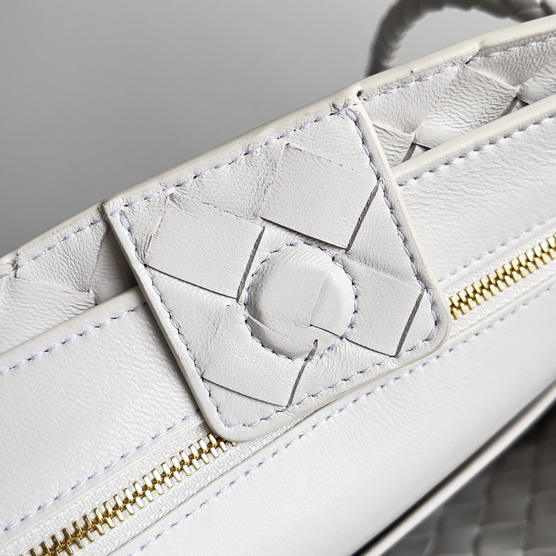 bo*te*ga Ve*ne*ta small andiamo bag in white intrecciato lambskin