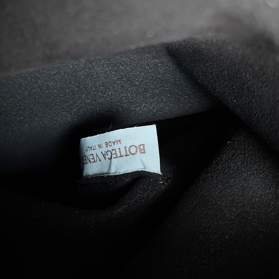 bo*te*ga Ve*ne*ta medium backpack in dark blue intrecciato calfskin