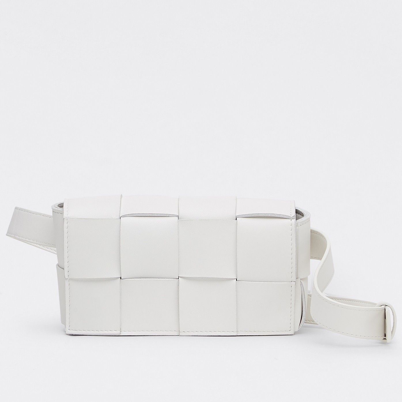 bo*te*ga Ve*ne*ta cassette belt bag in white intrecciato leather