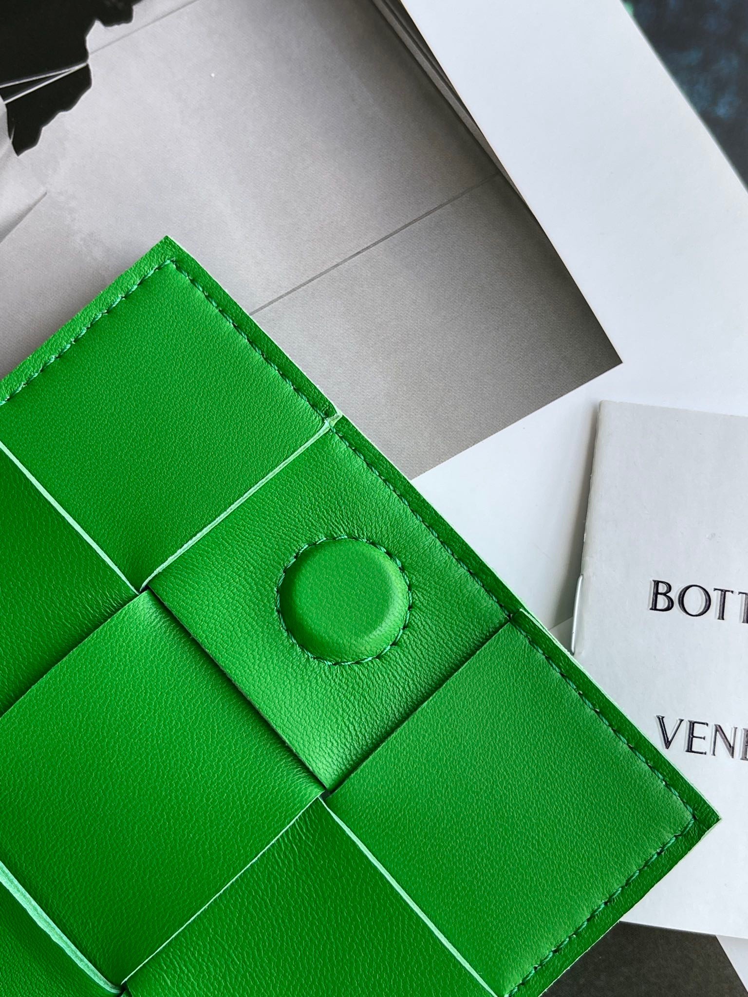 bo*te*ga Ve*ne*ta candy cassette bag in parakeet lambskin