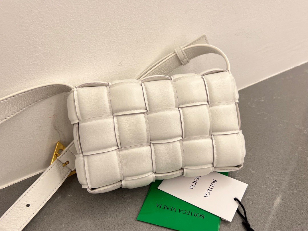 bo*te*ga Ve*ne*ta small padded cassette bag in white lambskin
