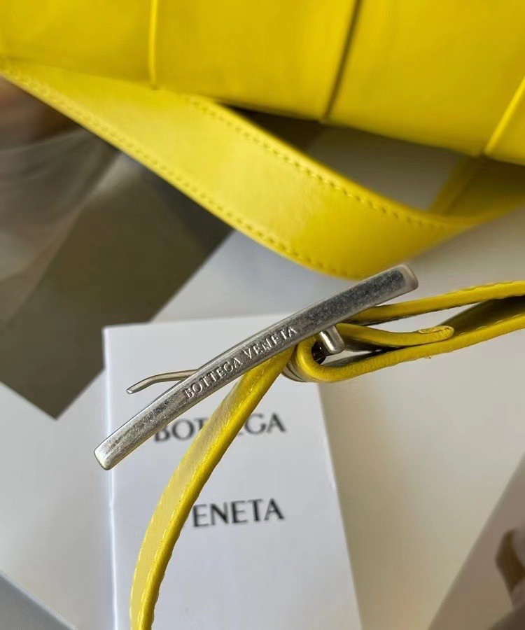 bo*te*ga Ve*ne*ta cassett bag in yellow wrinkled calfskin