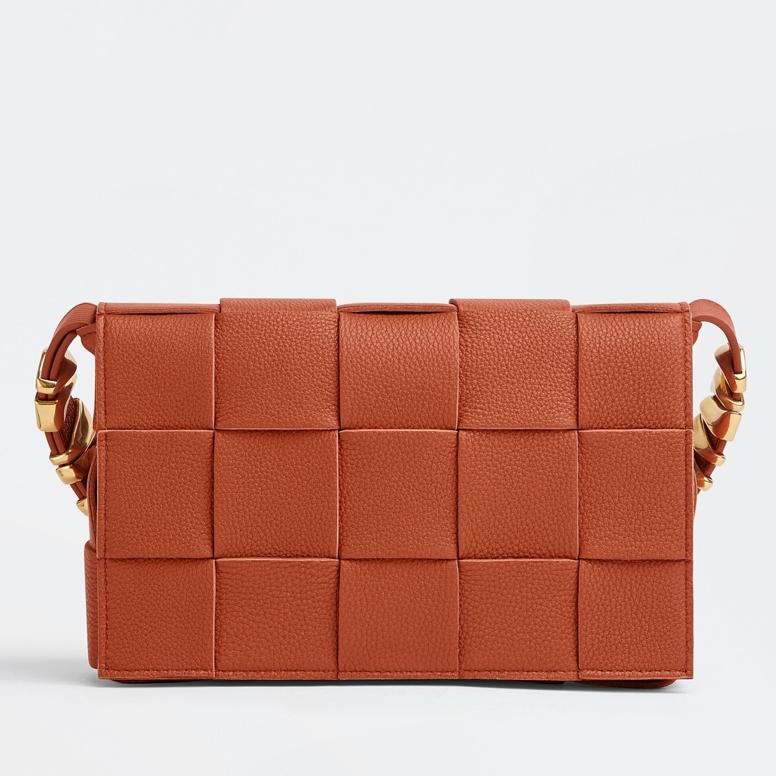 bo*te*ga Ve*ne*ta cassette bag in maple grained leather