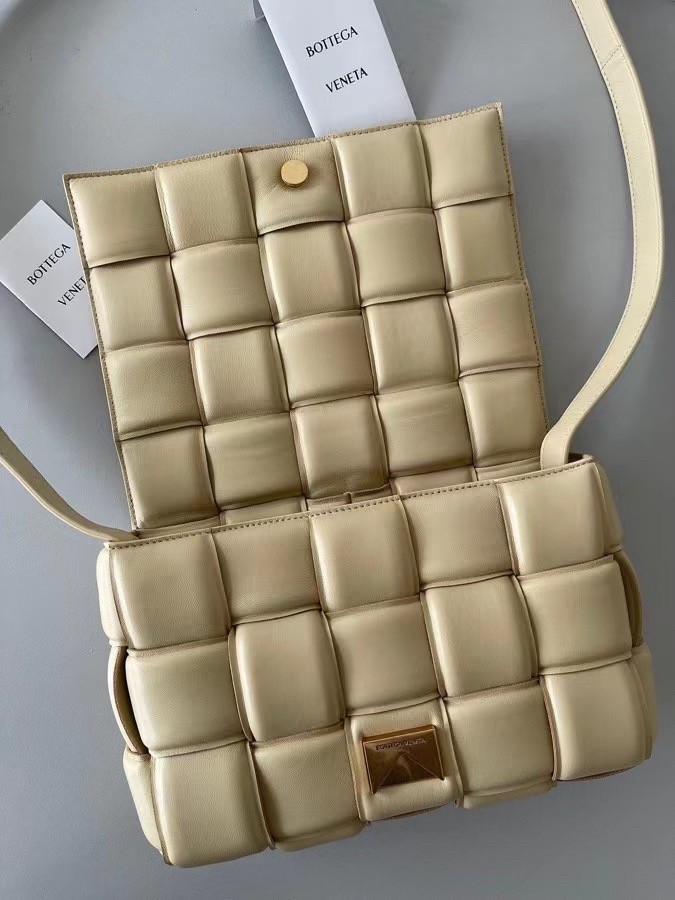 bo*te*ga Ve*ne*ta padded cassette bag in porridge lambskin