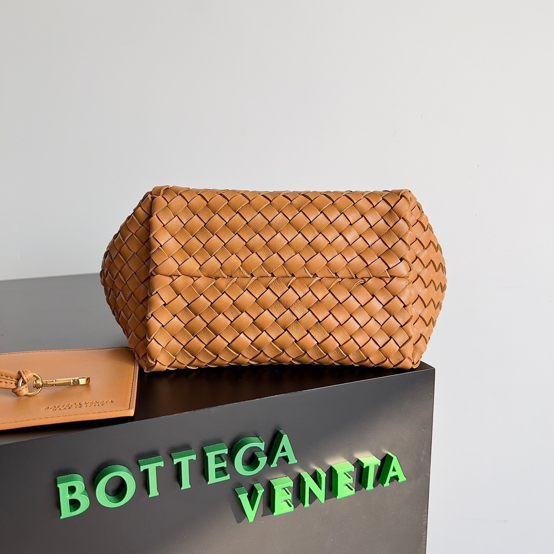 bo*te*ga Ve*ne*ta mini cabat bag in caramel intrecciato lambskin