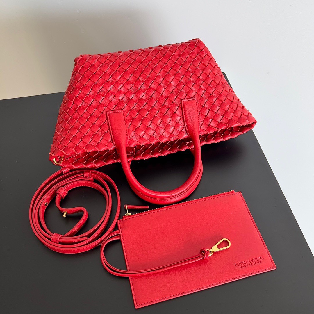 bo*te*ga Ve*ne*ta mini cabat bag in red intrecciato lambskin