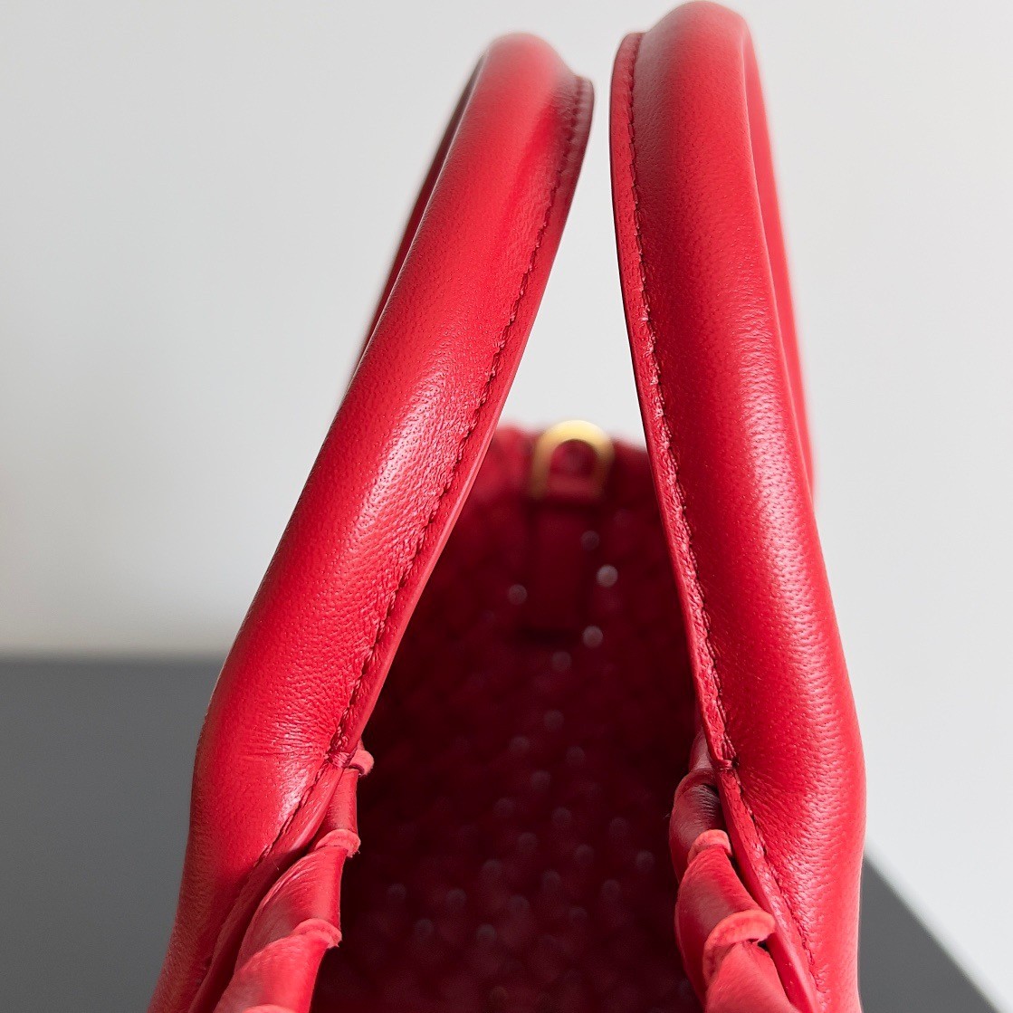 bo*te*ga Ve*ne*ta mini cabat bag in red intrecciato lambskin