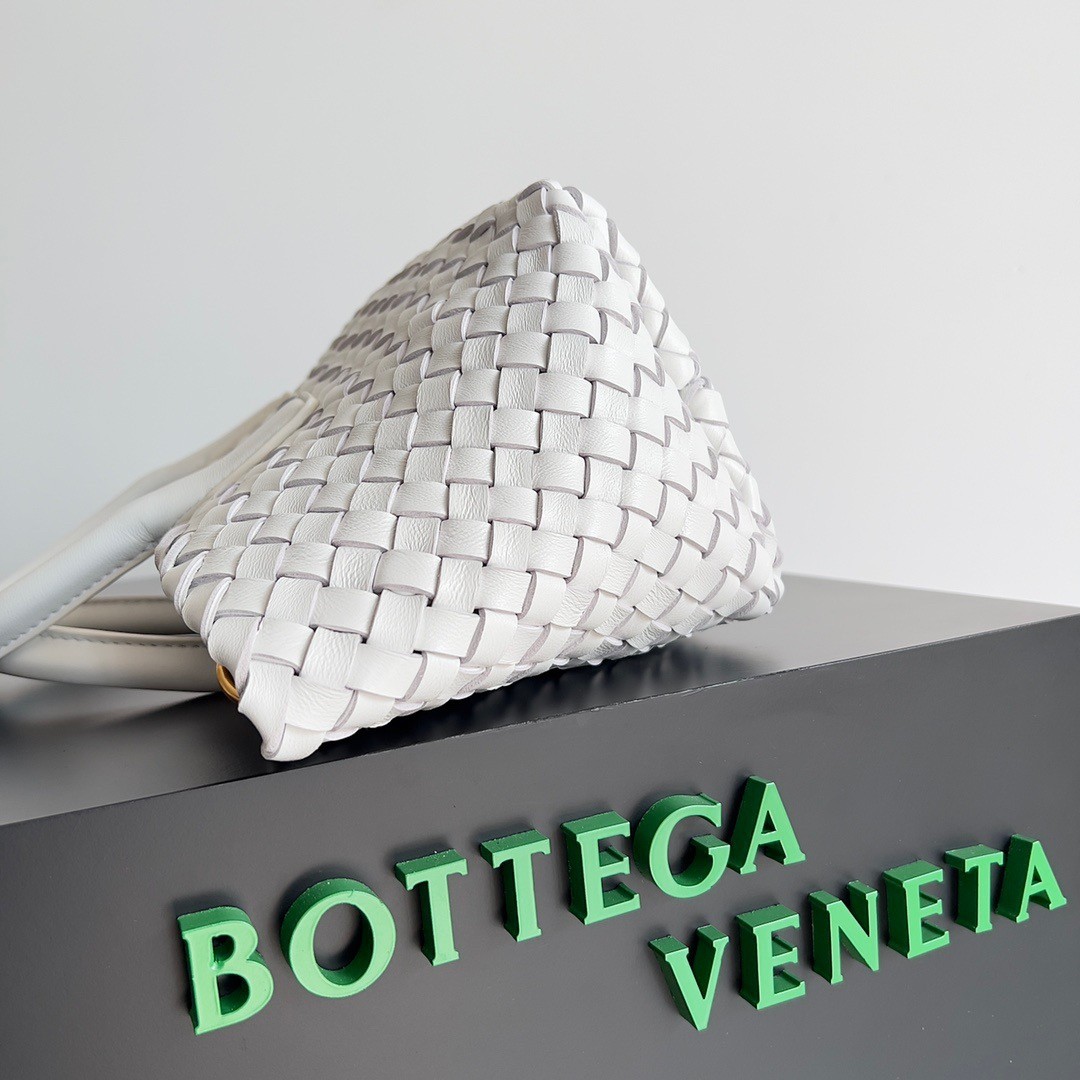bo*te*ga Ve*ne*ta mini cabat bag in white intrecciato lambskin