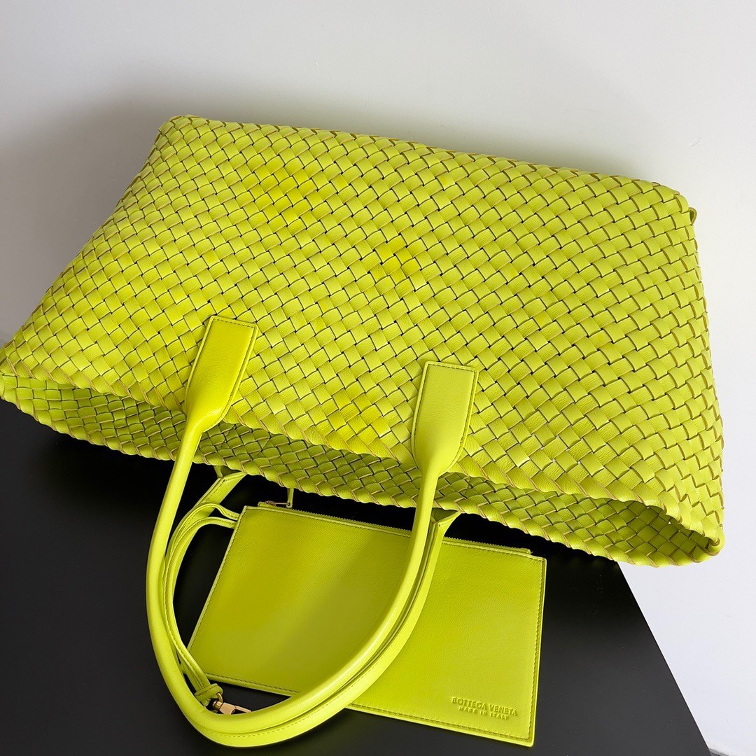 bo*te*ga Ve*ne*ta large cabat bag in acid kiwi intrecciato lambskin