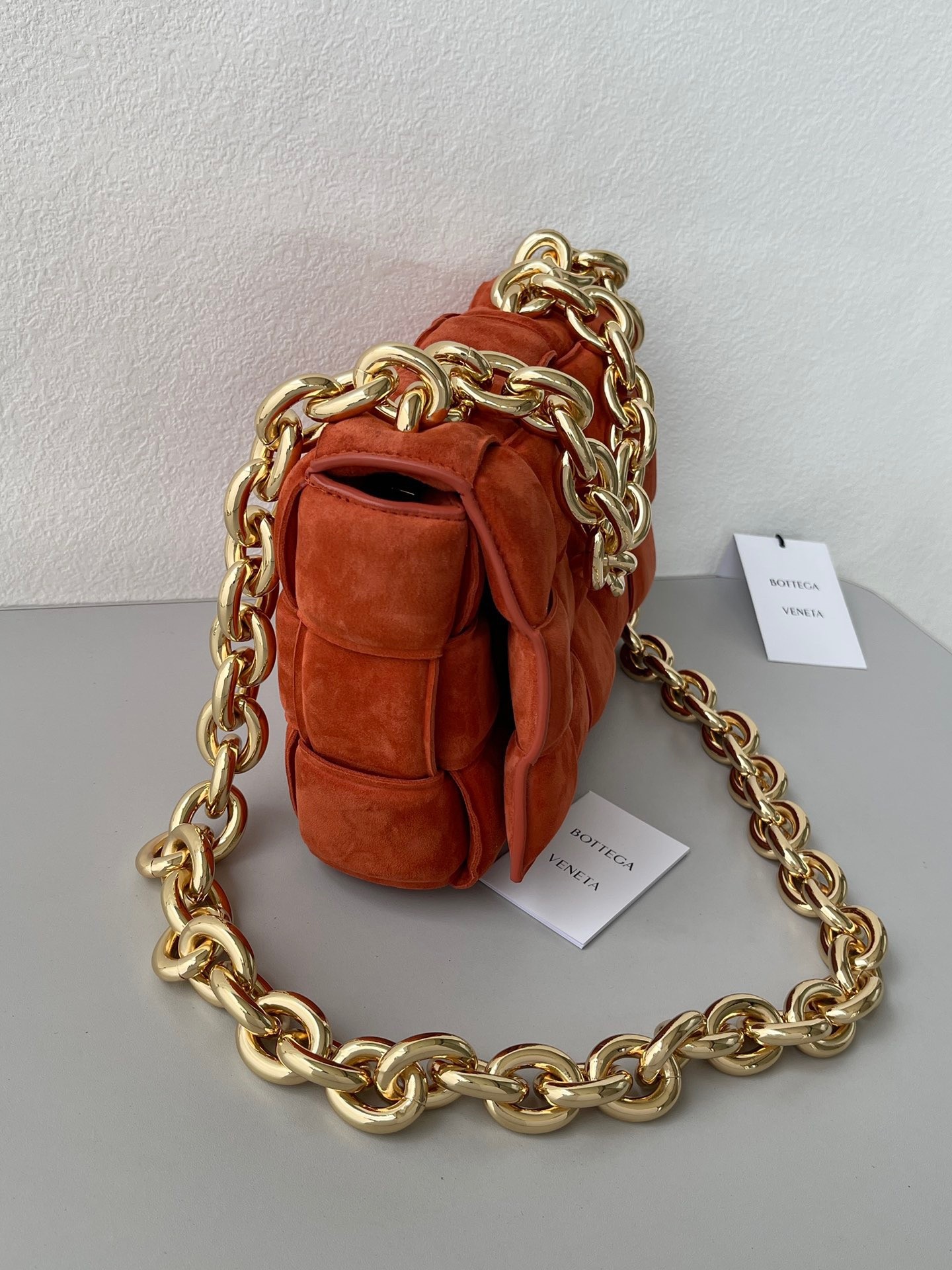 bo*te*ga Ve*ne*ta chain cassette bag in maple suede
