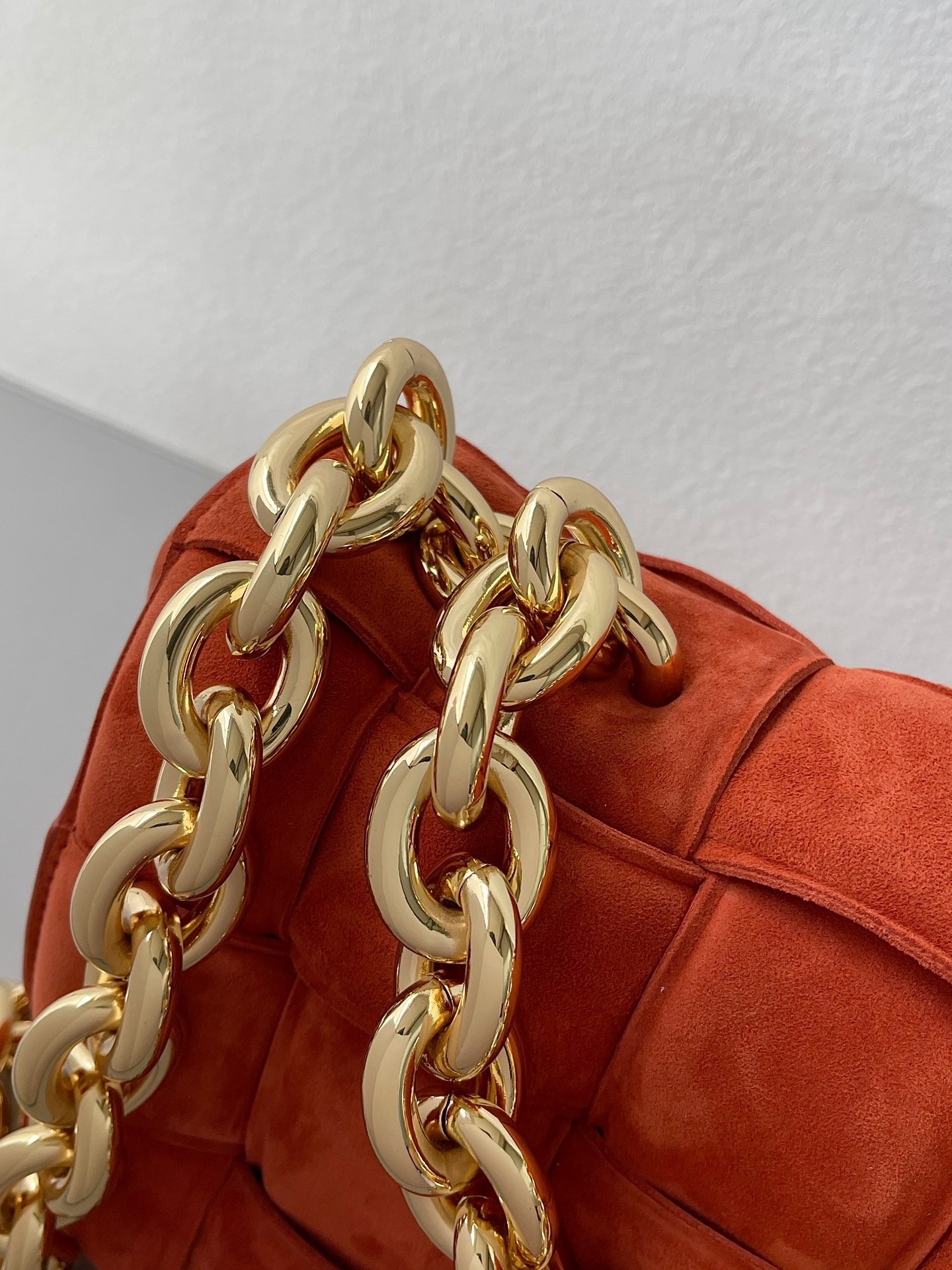 bo*te*ga Ve*ne*ta chain cassette bag in maple suede