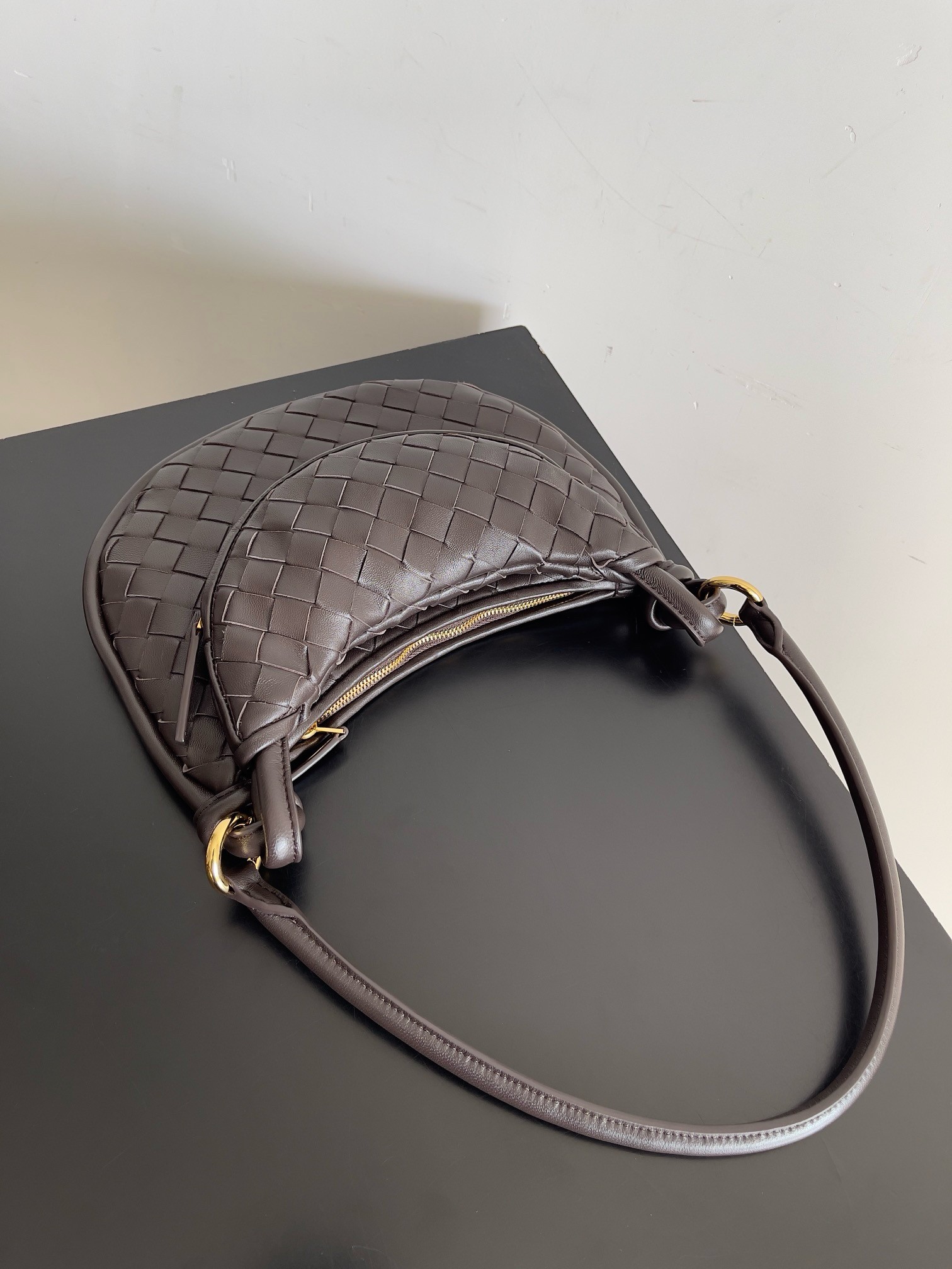 bo*te*ga Ve*ne*ta gemelli small bag in fondant intrecciato lambskin