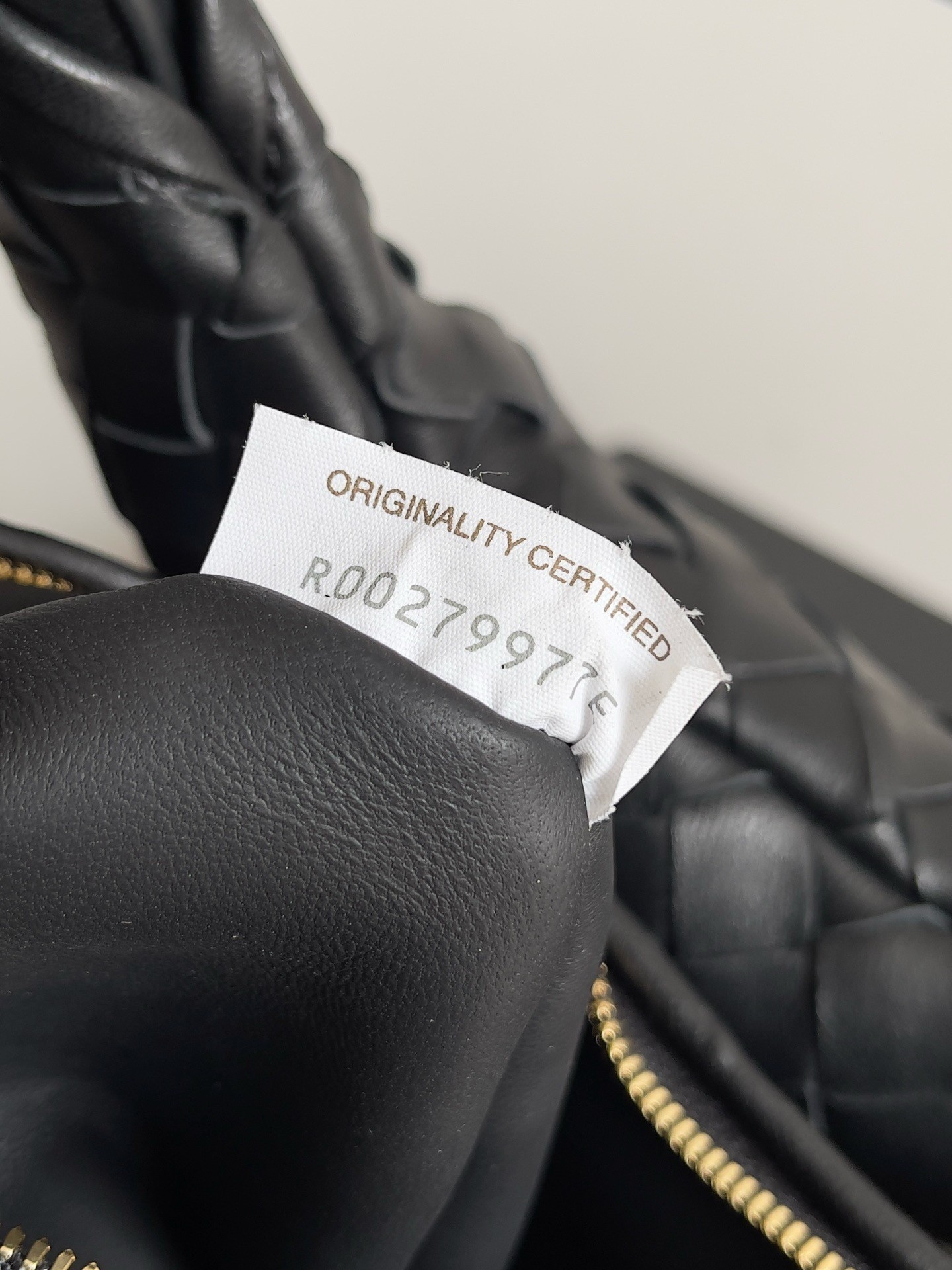 bo*te*ga Ve*ne*ta gemelli small bag in black intrecciato lambskin
