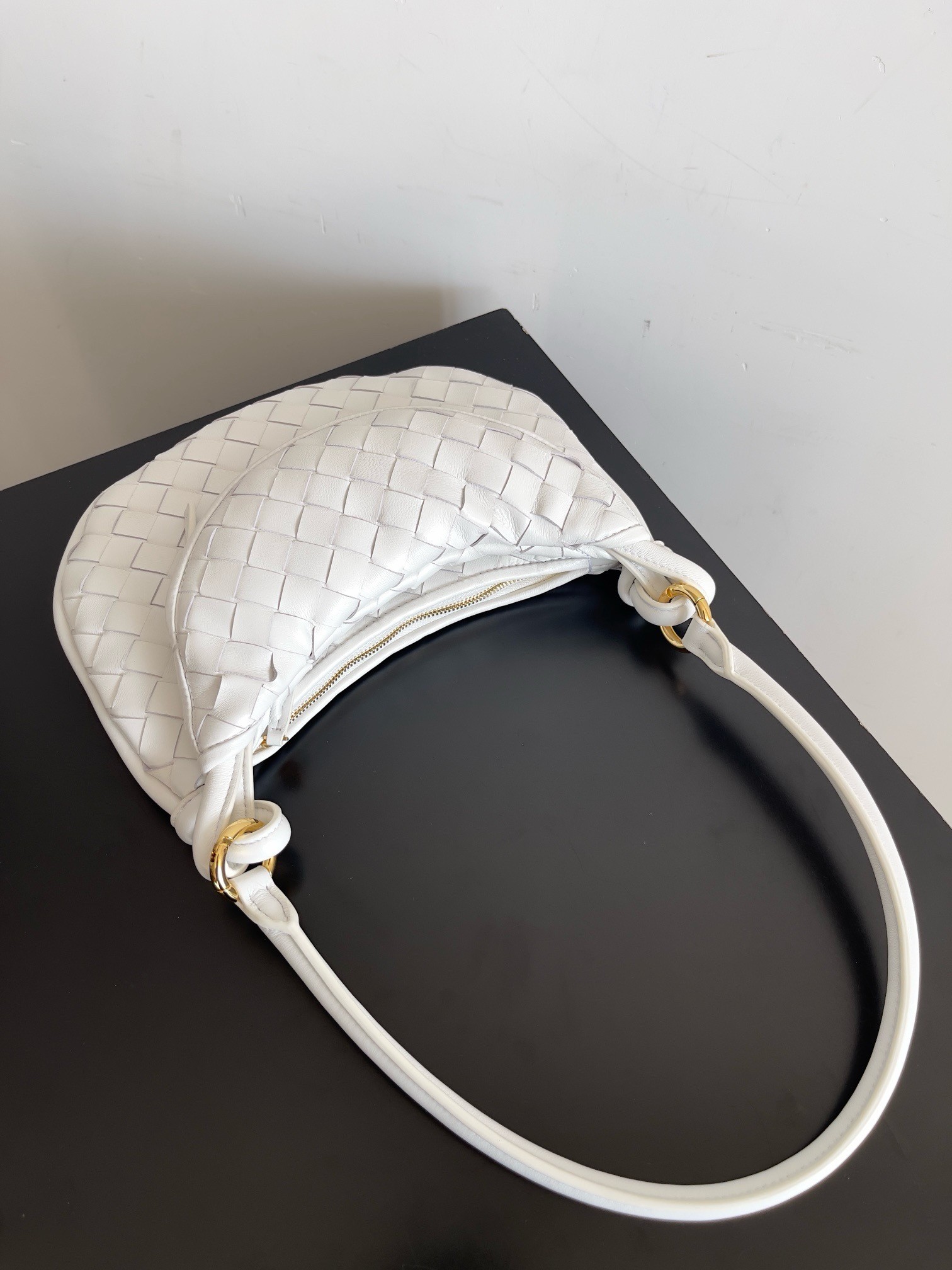 bo*te*ga Ve*ne*ta gemelli small bag in white intrecciato lambskin