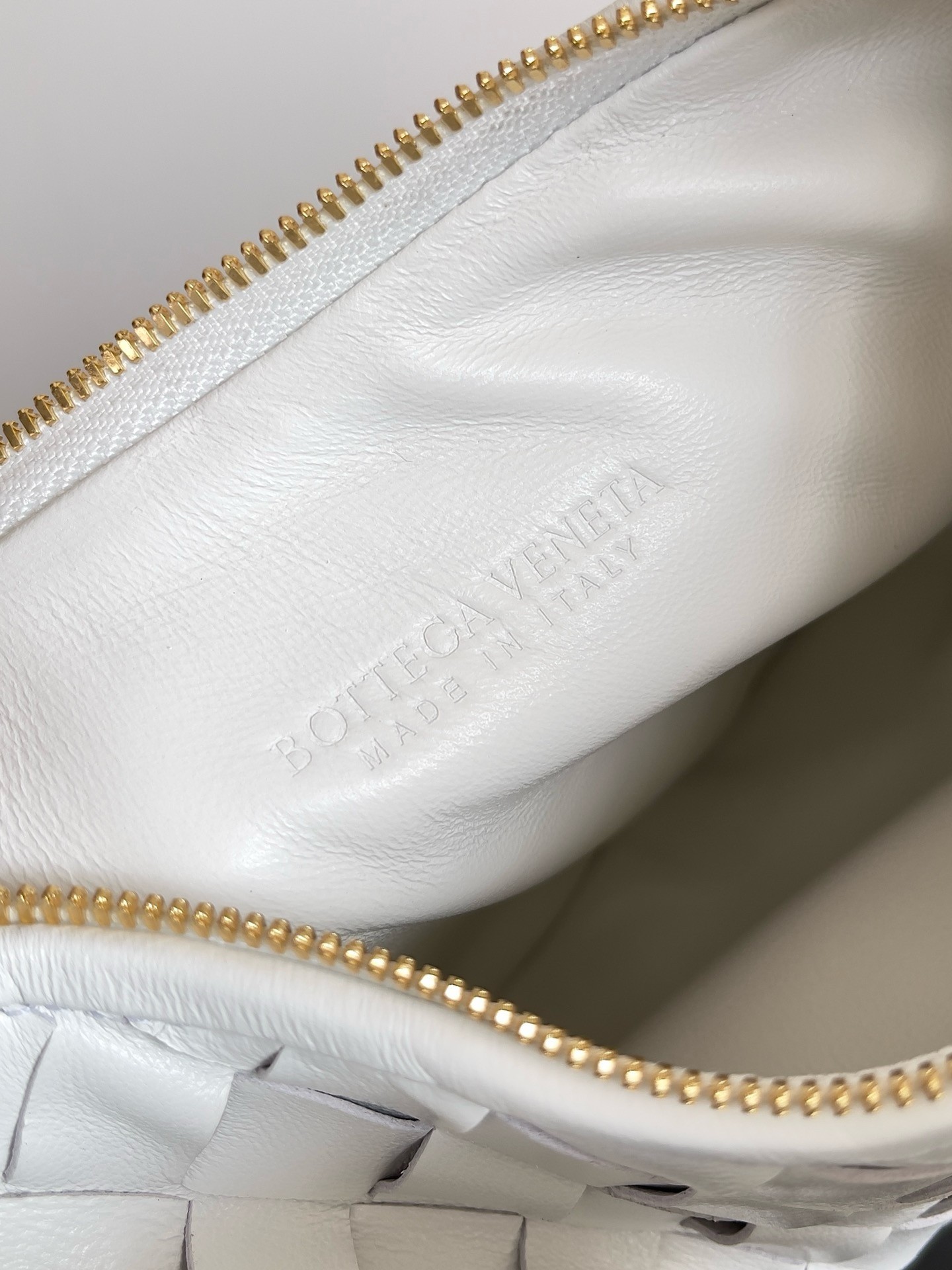 bo*te*ga Ve*ne*ta gemelli small bag in white intrecciato lambskin