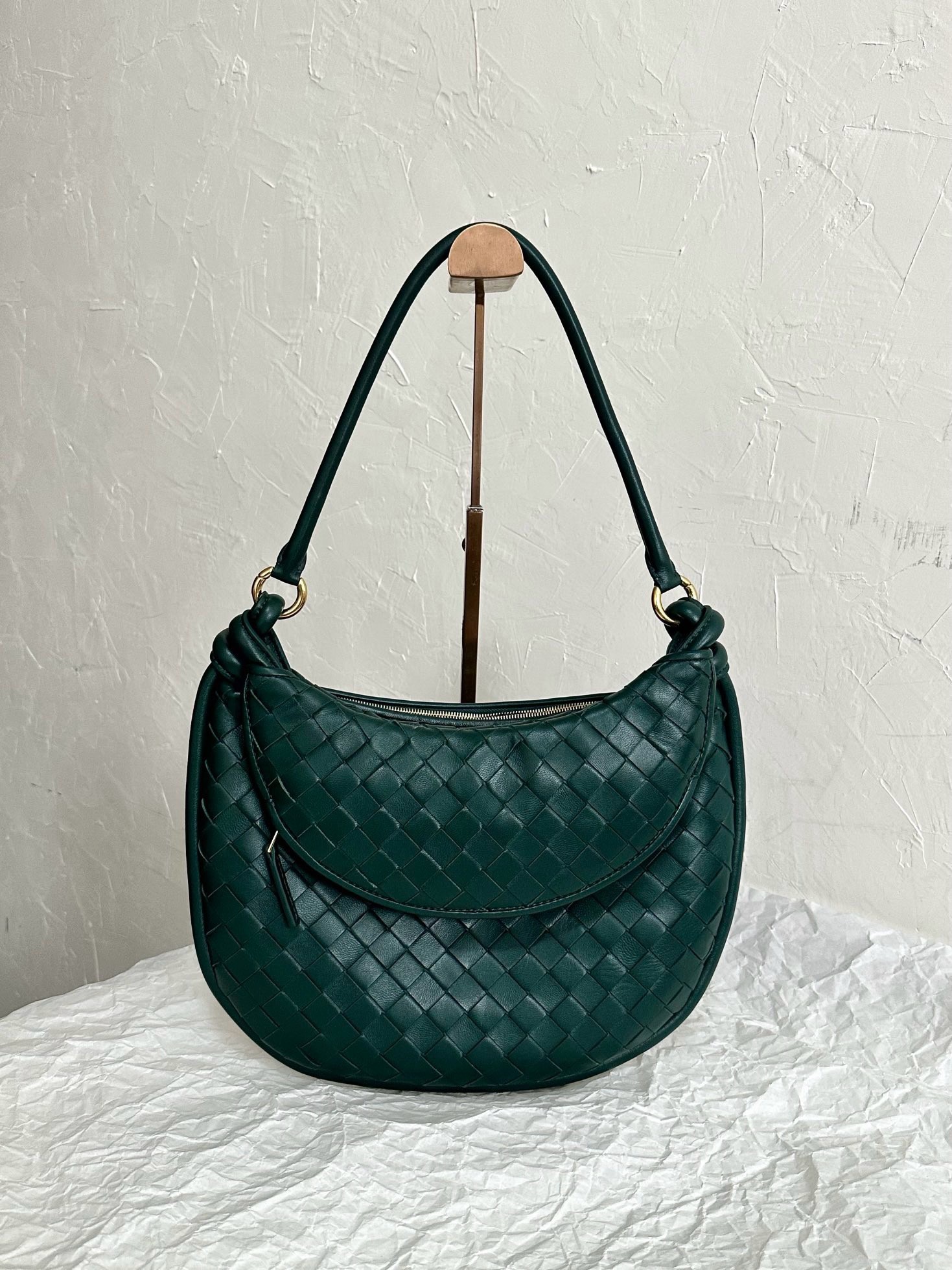 bo*te*ga Ve*ne*ta gemelli medium bag in emerald green intrecciato lambskin