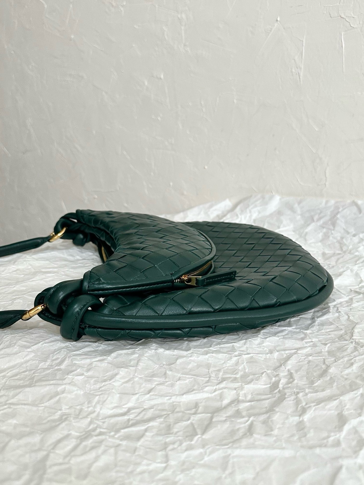 bo*te*ga Ve*ne*ta gemelli medium bag in emerald green intrecciato lambskin