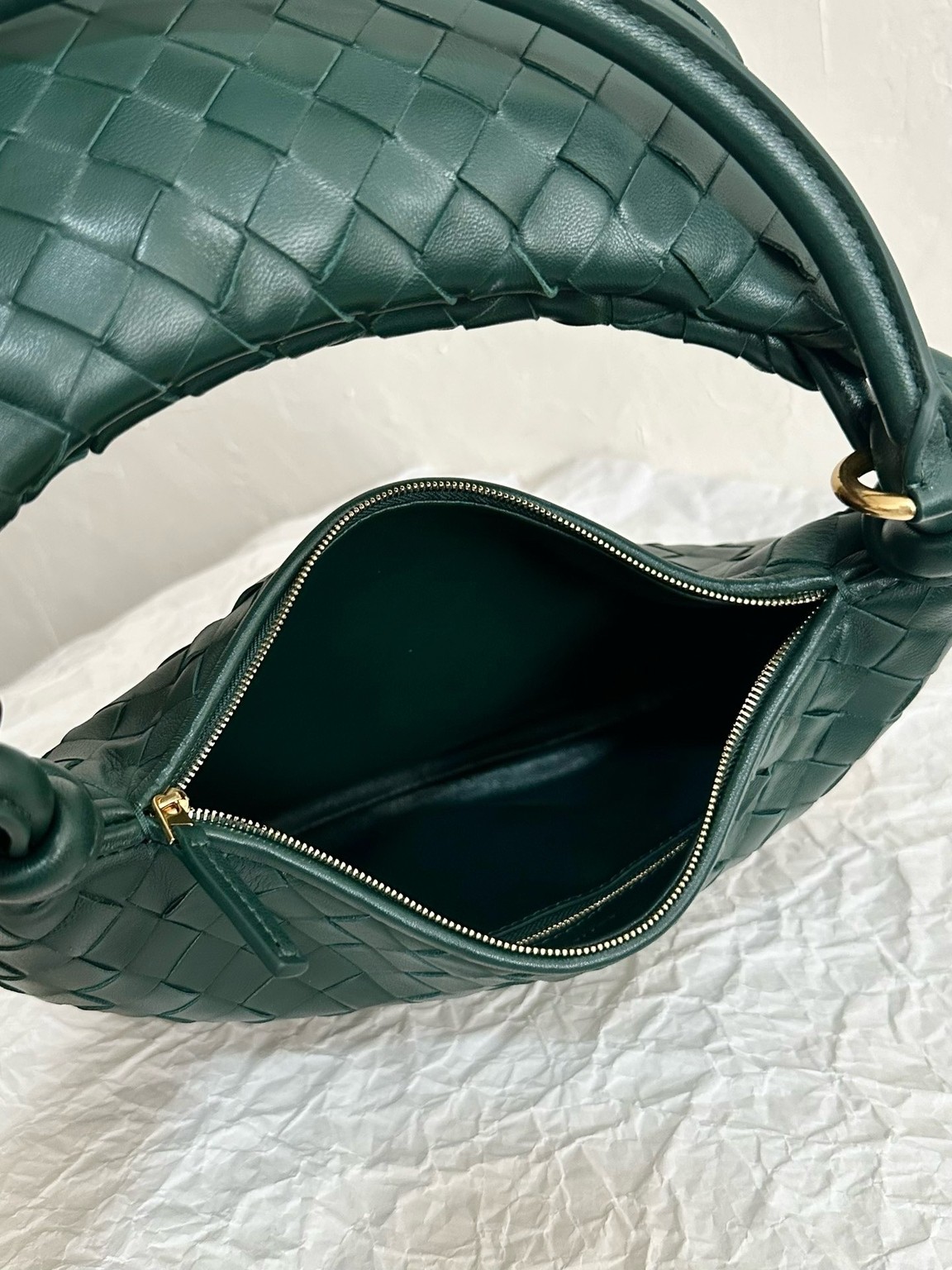 bo*te*ga Ve*ne*ta gemelli medium bag in emerald green intrecciato lambskin