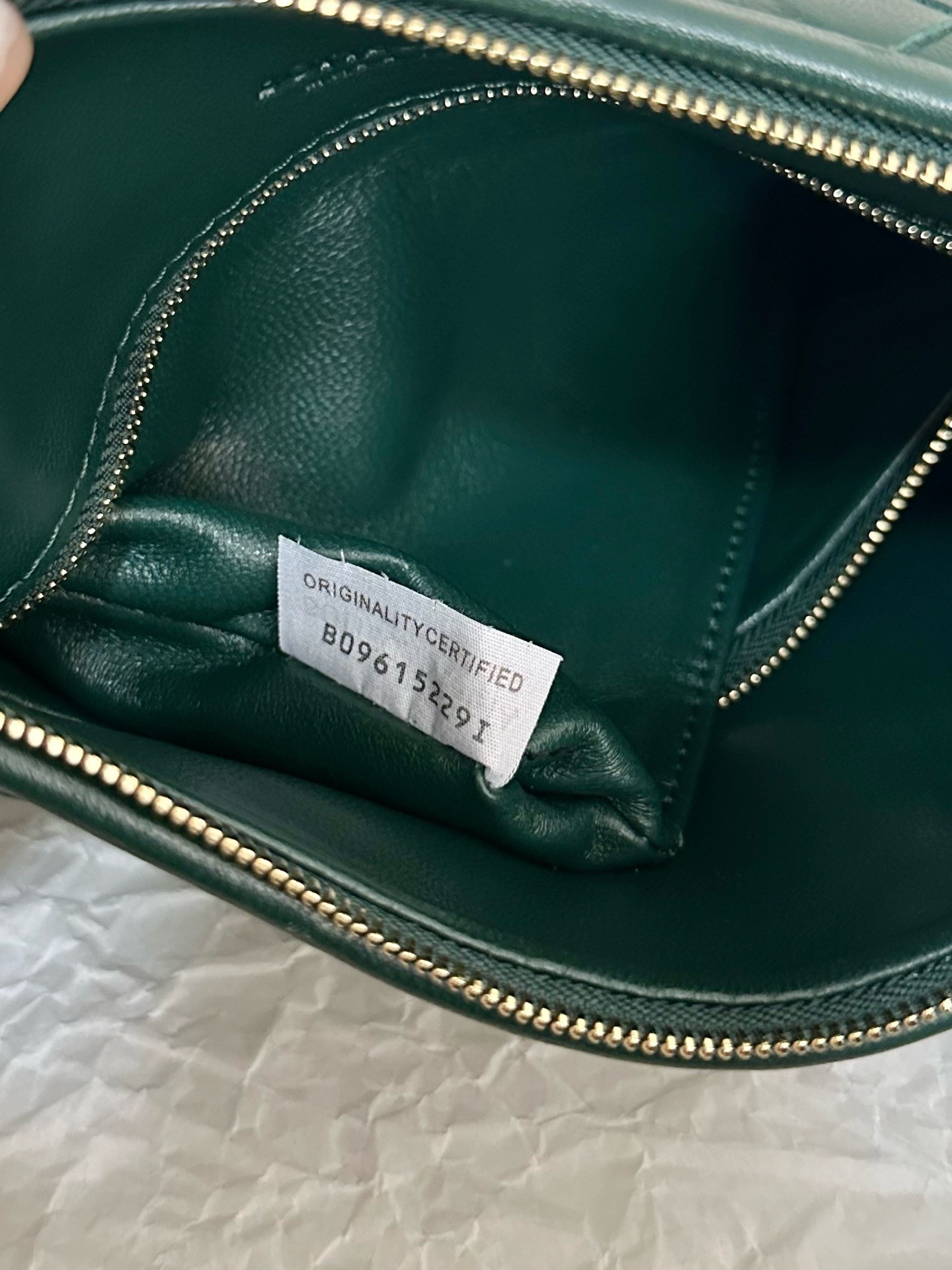 bo*te*ga Ve*ne*ta gemelli medium bag in emerald green intrecciato lambskin