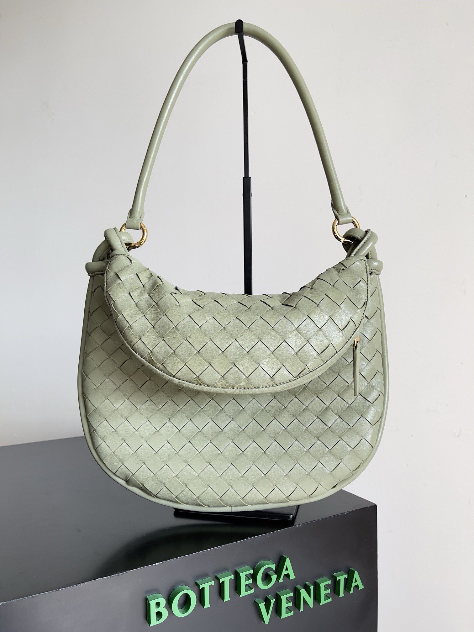 bo*te*ga Ve*ne*ta gemelli medium bag in travertine intrecciato lambskin