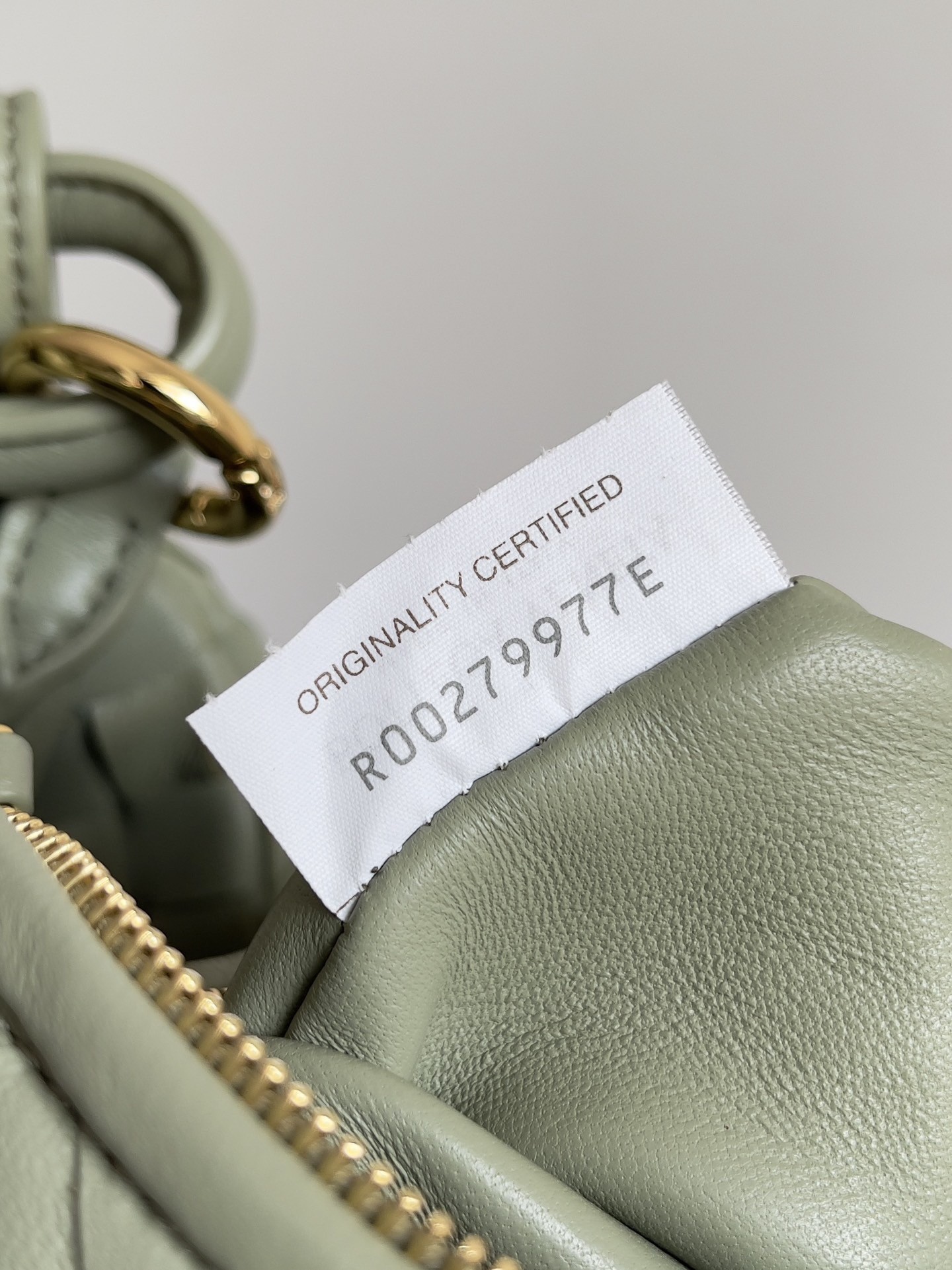 bo*te*ga Ve*ne*ta gemelli medium bag in travertine intrecciato lambskin