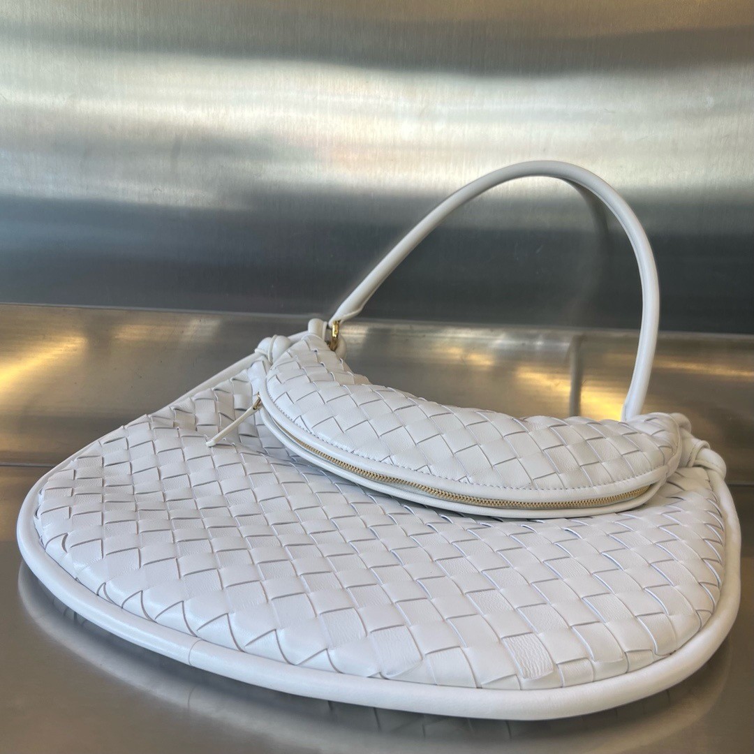 bo*te*ga Ve*ne*ta gemelli large bag in white intrecciato lambskin