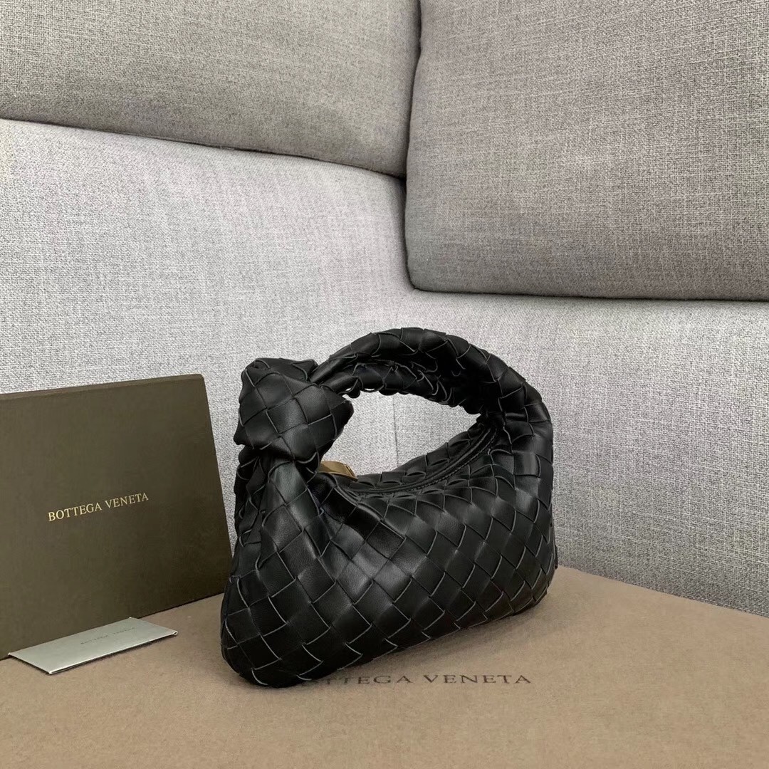 bo*te*ga Ve*ne*ta mini bv jodie bag in black woven leather