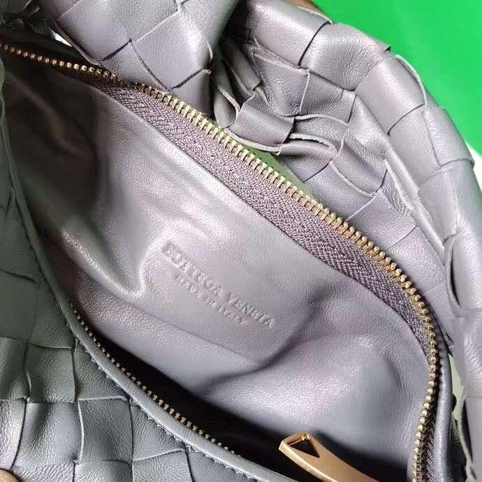 bo*te*ga Ve*ne*ta mini bv jodie bag in thunder woven leather