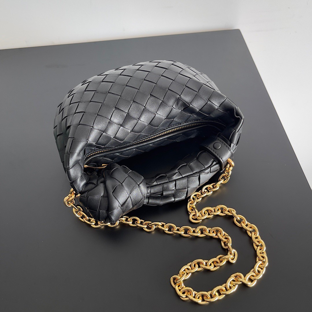 bo*te*ga Ve*ne*ta mini jodie chain bag in black intrecciato lambskin
