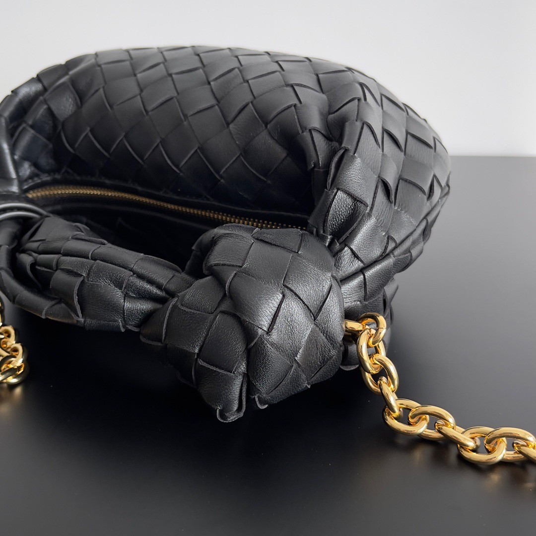 bo*te*ga Ve*ne*ta mini jodie chain bag in black intrecciato lambskin