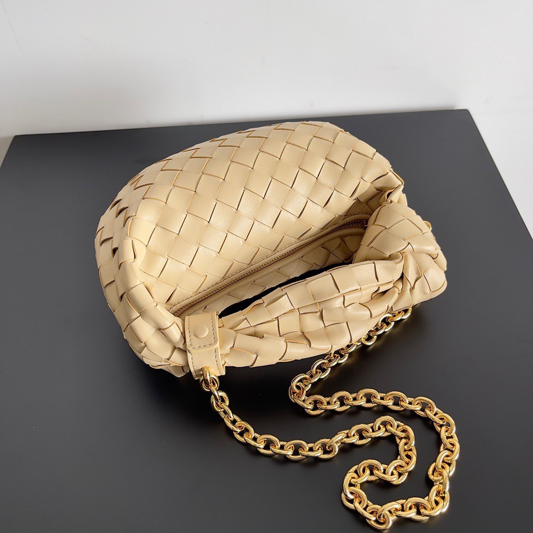 bo*te*ga Ve*ne*ta mini jodie chain bag in porridge intrecciato lambskin