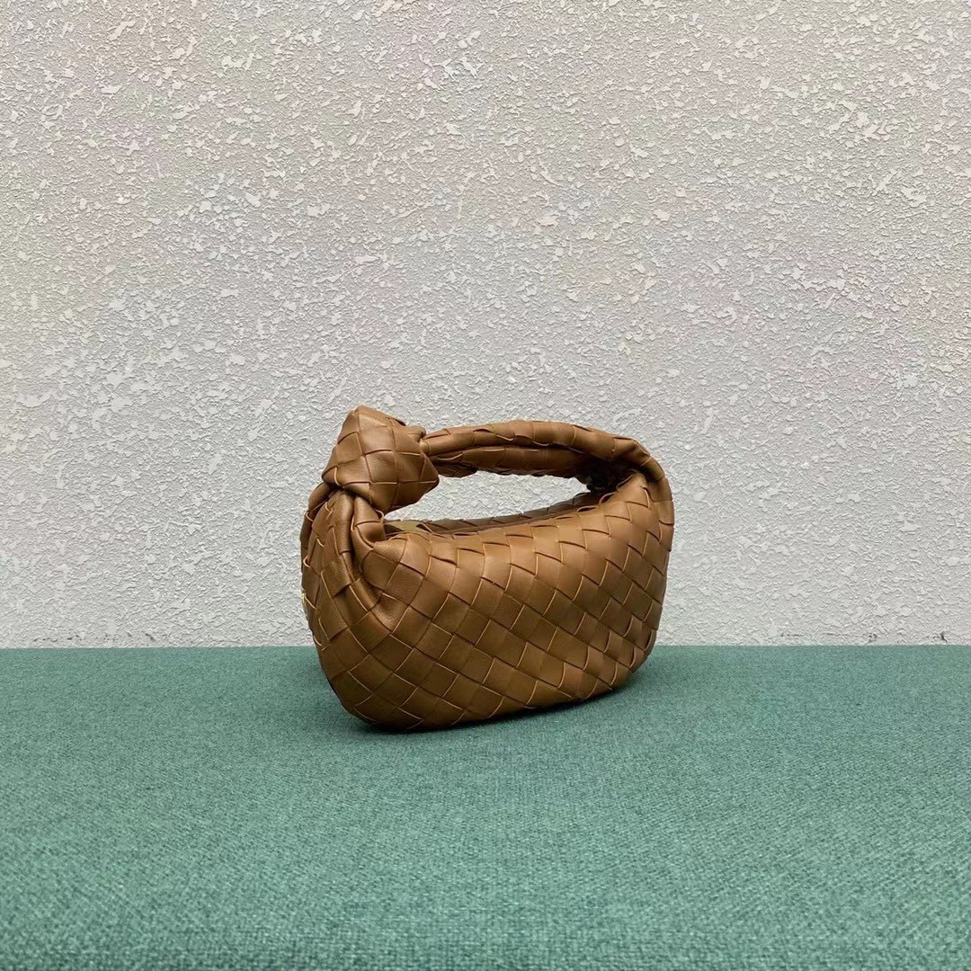 bo*te*ga Ve*ne*ta bv jodie mini bag in caramel intrecciato lambskin