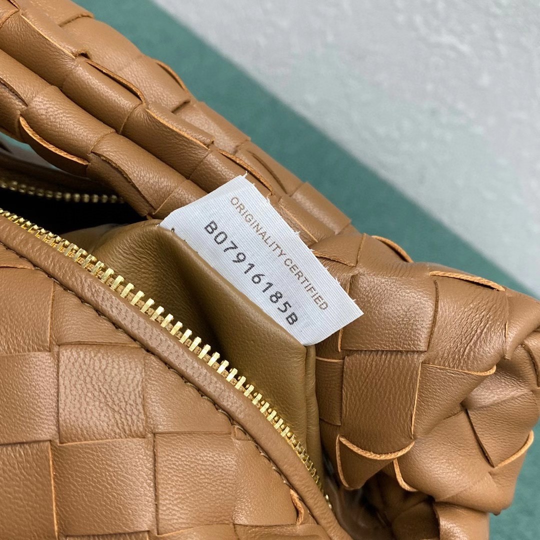 bo*te*ga Ve*ne*ta bv jodie mini bag in caramel intrecciato lambskin