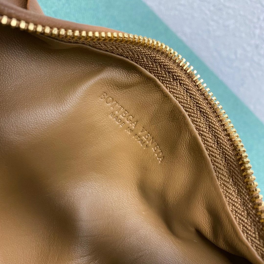 bo*te*ga Ve*ne*ta bv jodie mini bag in caramel intrecciato lambskin