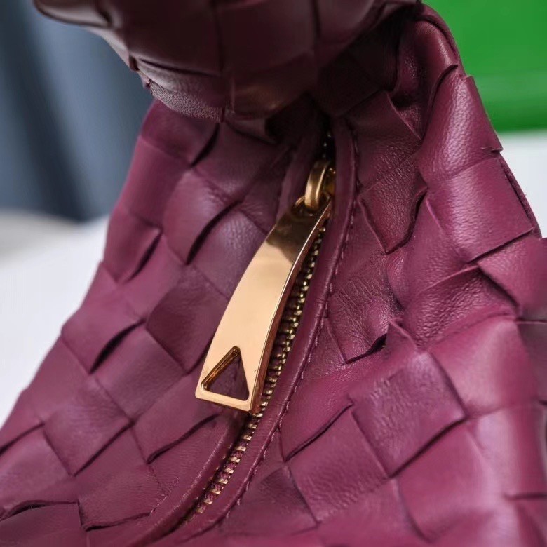 bo*te*ga Ve*ne*ta bv jodie mini bag in cinnabar intrecciato lambskin
