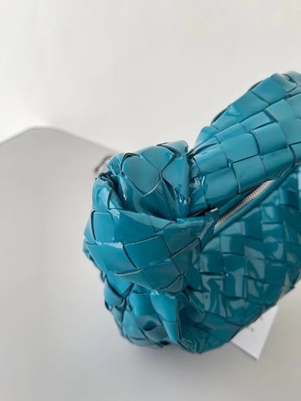 bo*te*ga Ve*ne*ta bv jodie mini bag in blaster intrecciato patent leather