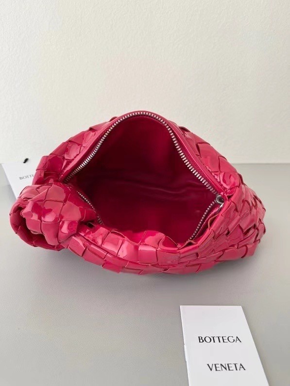 bo*te*ga Ve*ne*ta bv jodie mini bag in red intrecciato patent leather