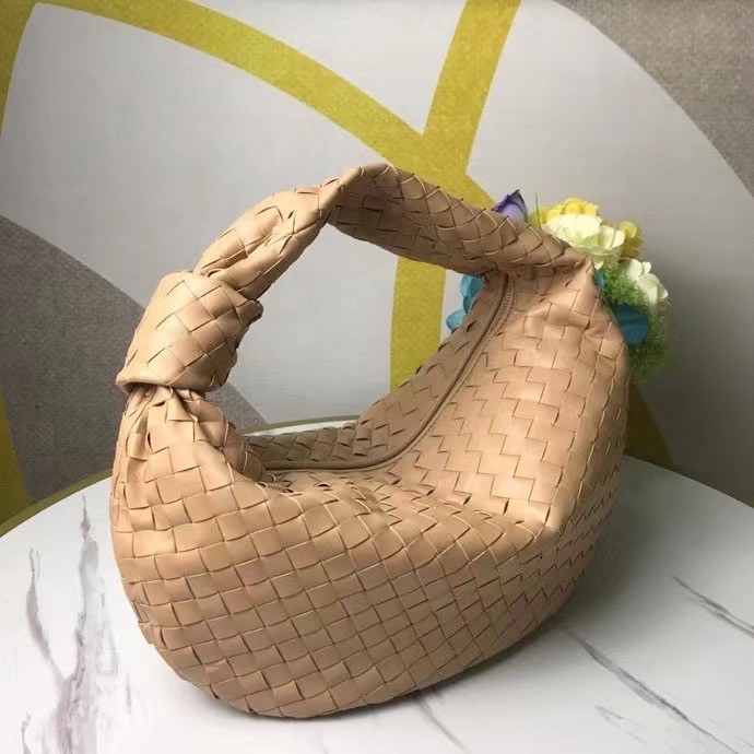 bo*te*ga Ve*ne*ta bv jodie small bag in beige intrecciato leather