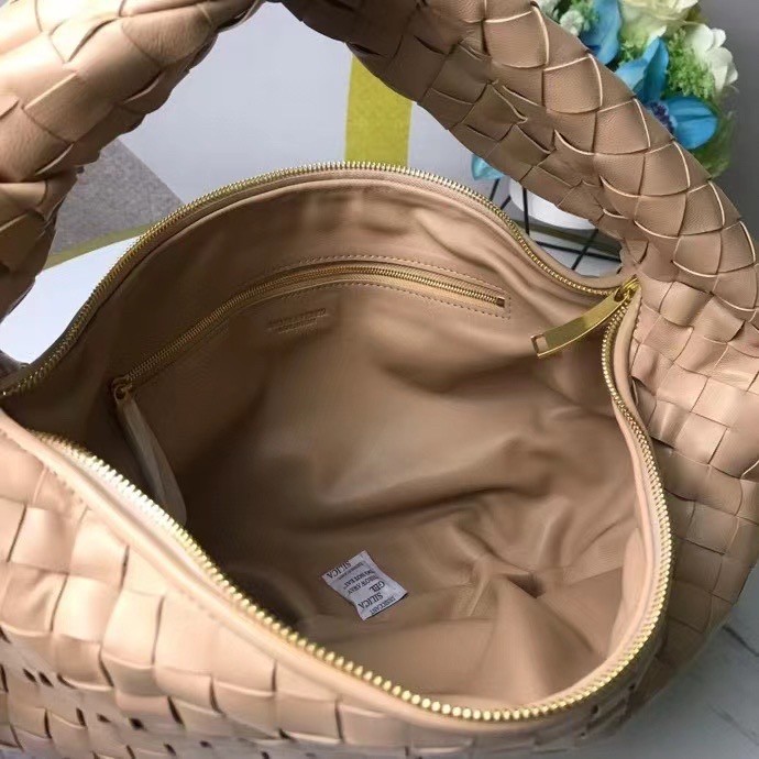 bo*te*ga Ve*ne*ta bv jodie small bag in beige intrecciato leather