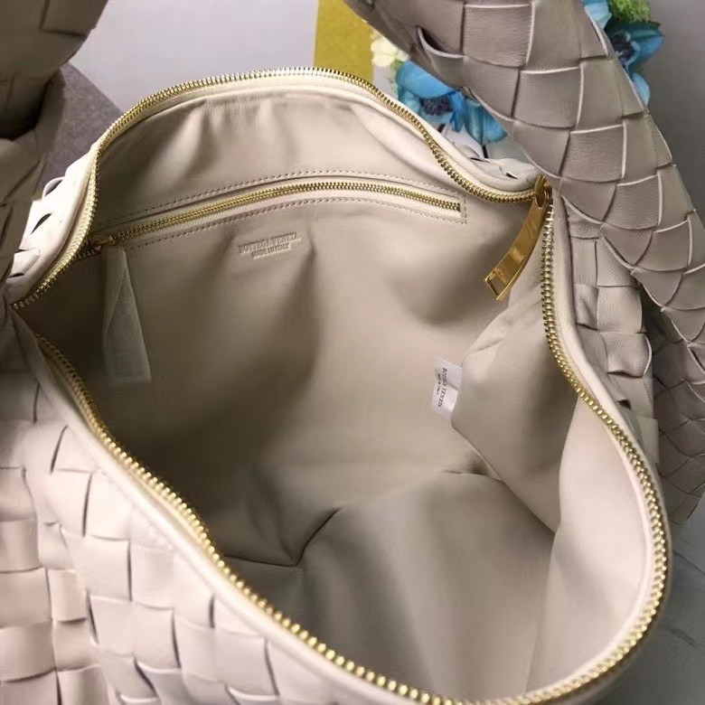 bo*te*ga Ve*ne*ta bv jodie small bag in white intrecciato leather