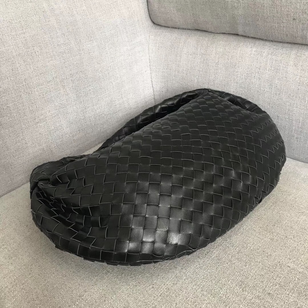 bo*te*ga Ve*ne*ta large bv jodie bag in black woven leather