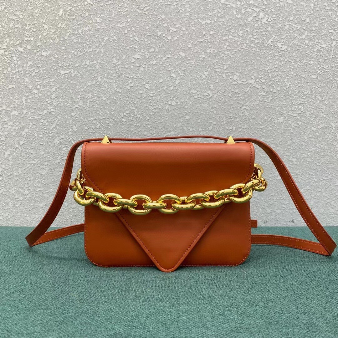 bo*te*ga Ve*ne*ta mount small bag in maple calfskin